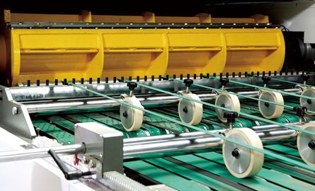 Chemical Resistant Paper Slitting Rewinding Machine 380V 28kW 3 Phase Anti Curl